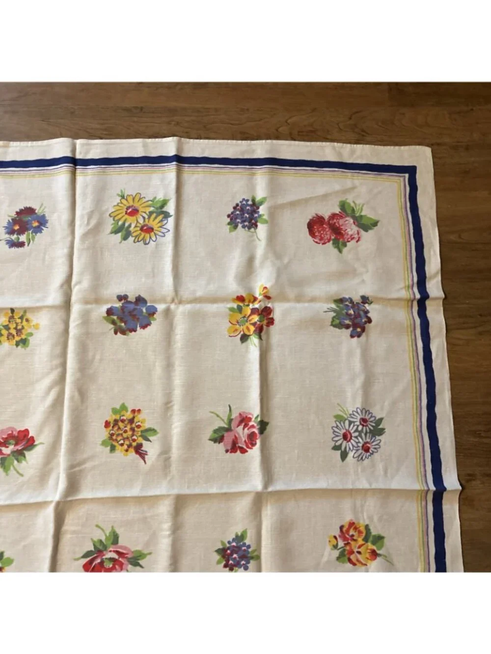 Vintage Pride Of Flanders Floral Linen Tablecloth 52 X 52